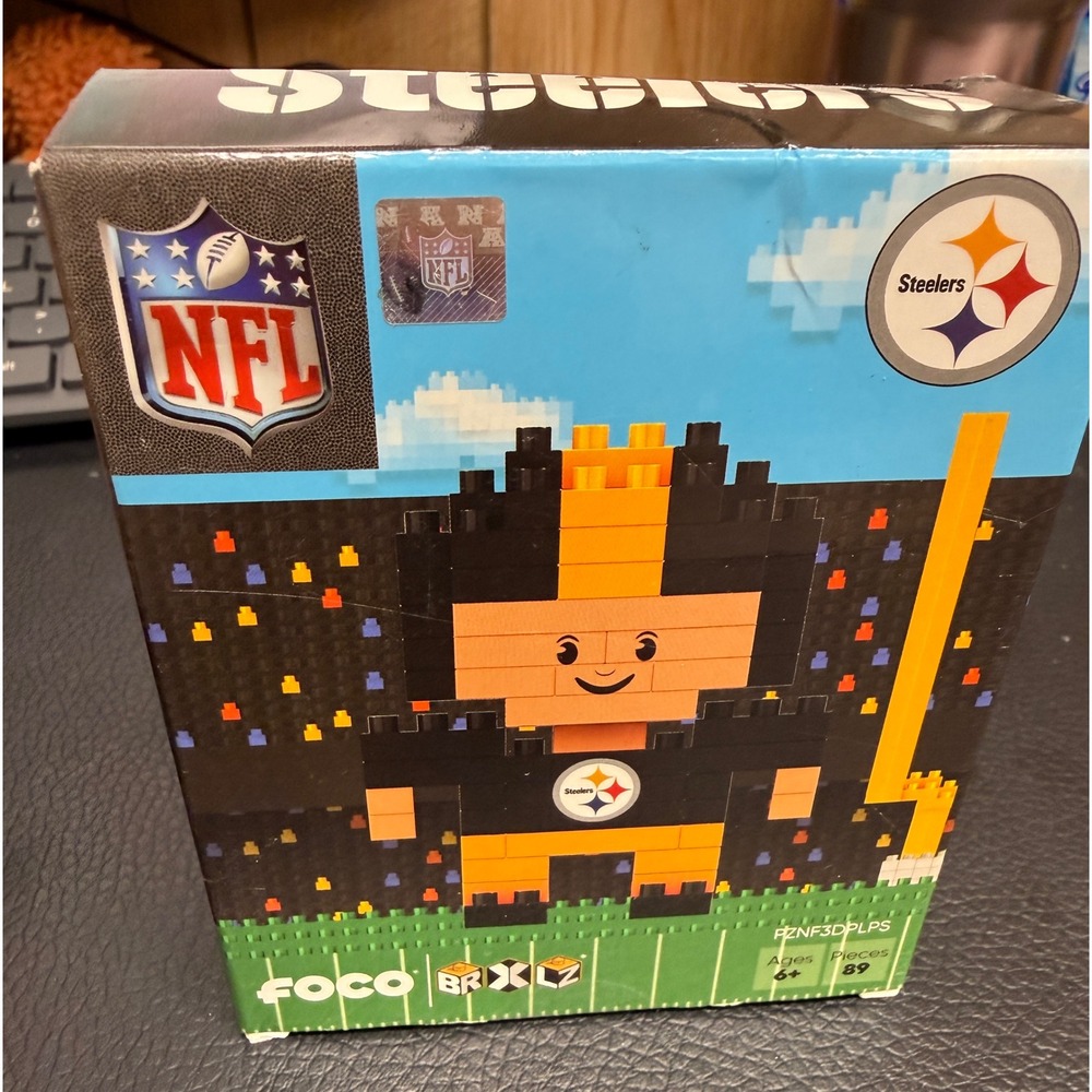 FOCO NFL Pittsburgh Steelers BRXLZ Player 89 Piece Building Blocks